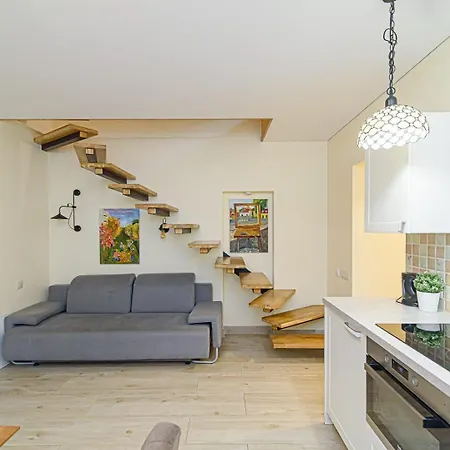 Angel House Vilnius, 14